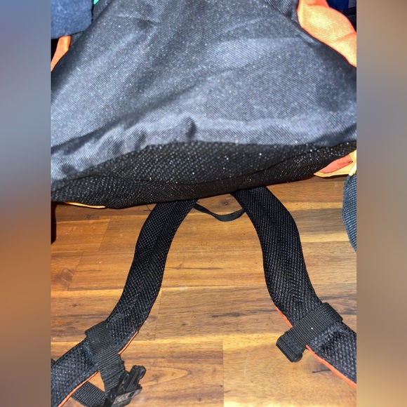 Fox 🦊 kids backpack! With reflecting bands for safety almost new - Picture 8 of 11